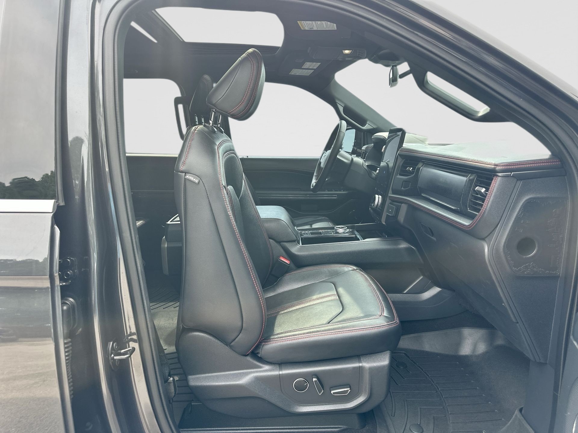 Used 2023 Gray Ford Limited MAX image 28