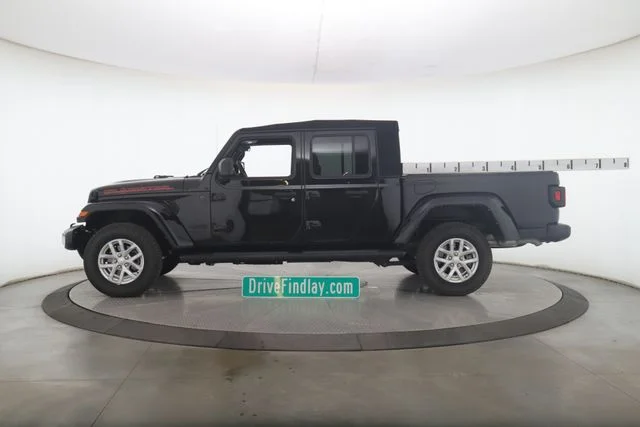 Used 2023 Black Jeep Sport S image 9
