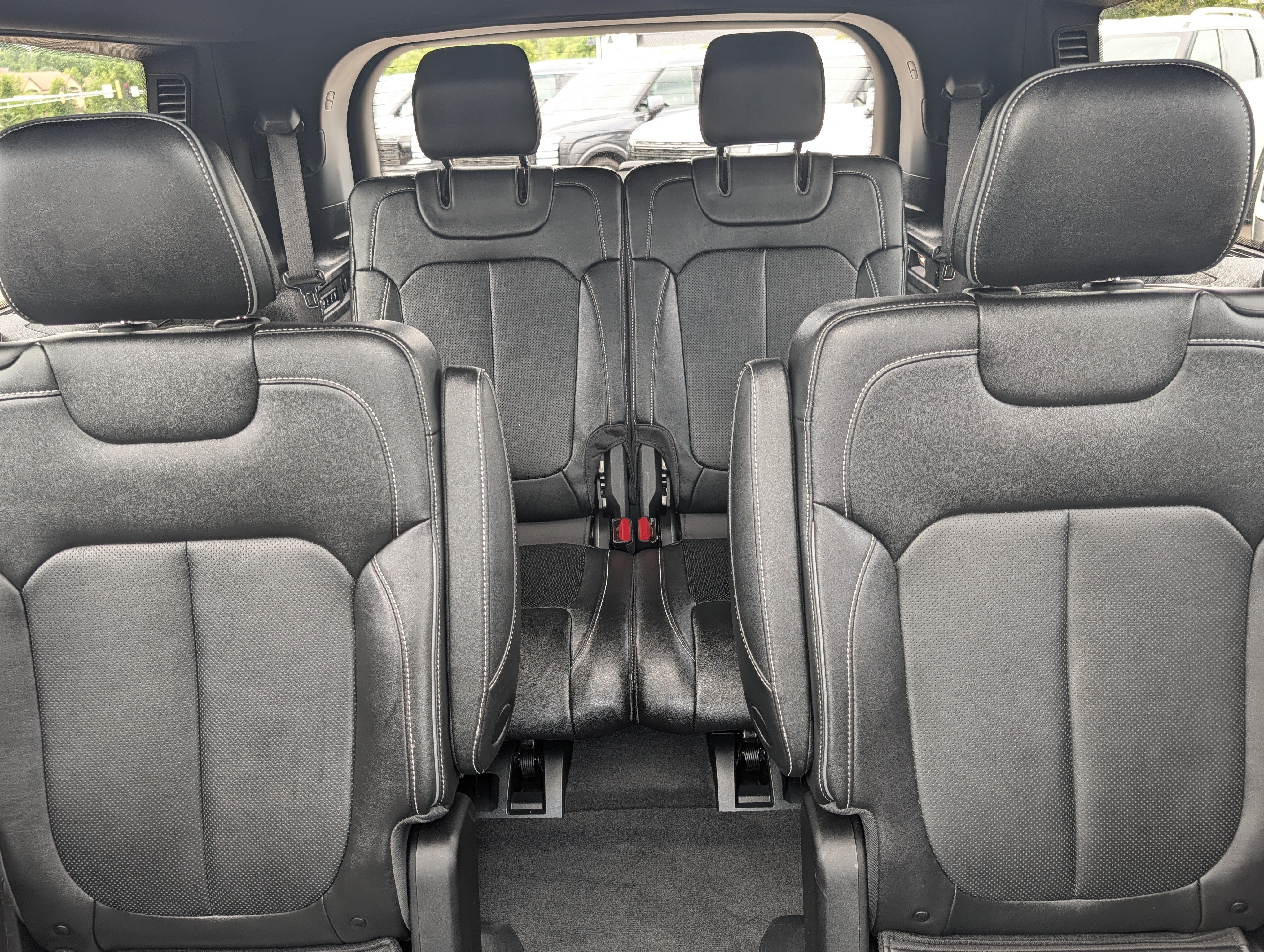 Used 2023 Baltic Gray Metallic Clearcoat Jeep Overland image 13