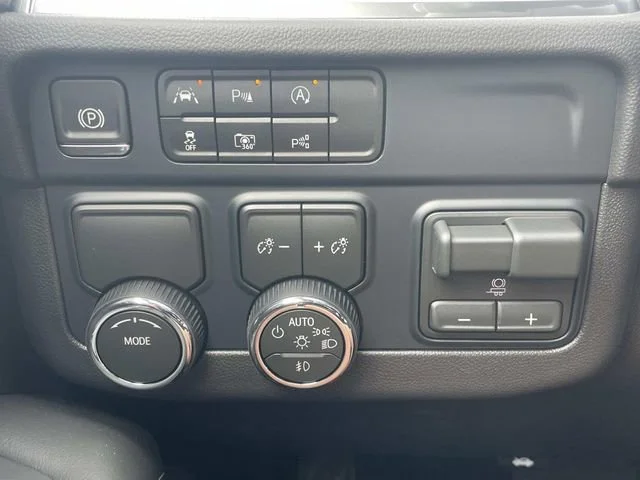 2026 Chevrolet Tahoe Premier - Photo 31