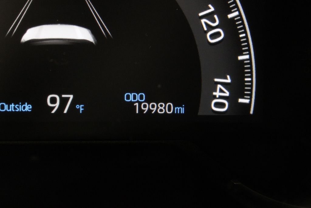 2025 Toyota RAV4 LE - Photo 26