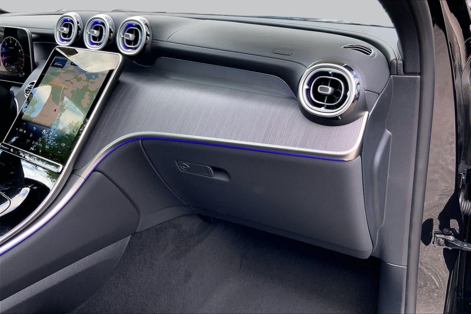 New 2027 Obsidian Black Metallic Mercedes-Benz GLC 300 image 10