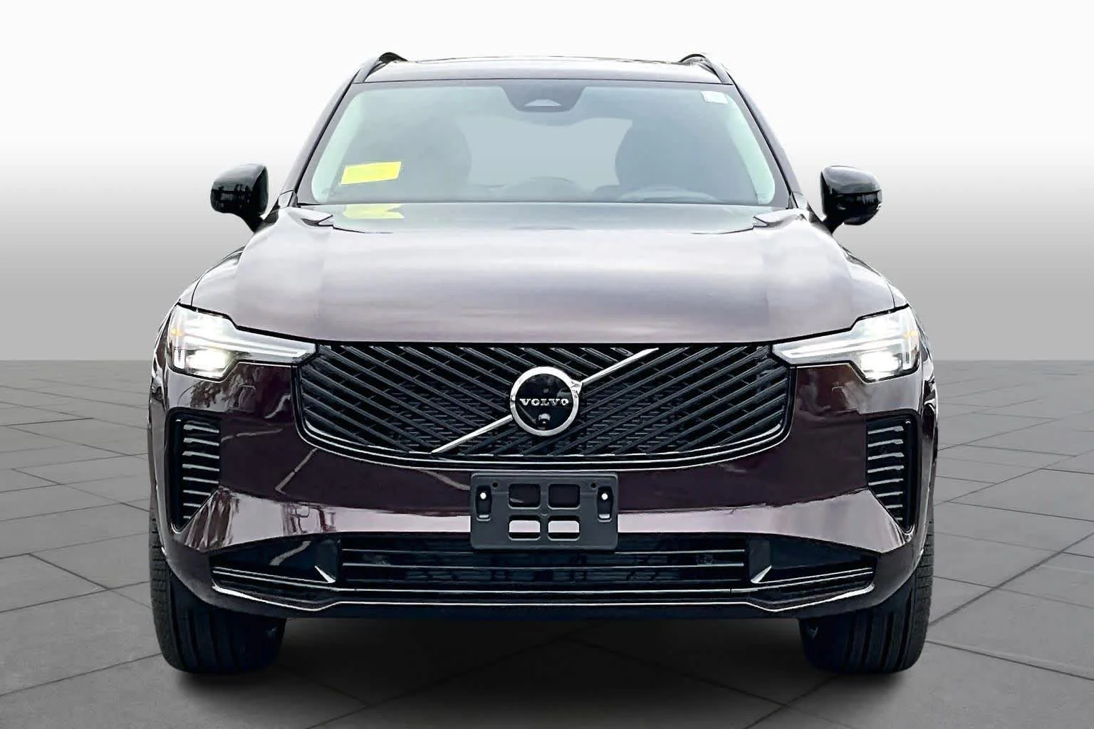 New 2026 MULBERRY RED Volvo Ultra Dark Theme image 2