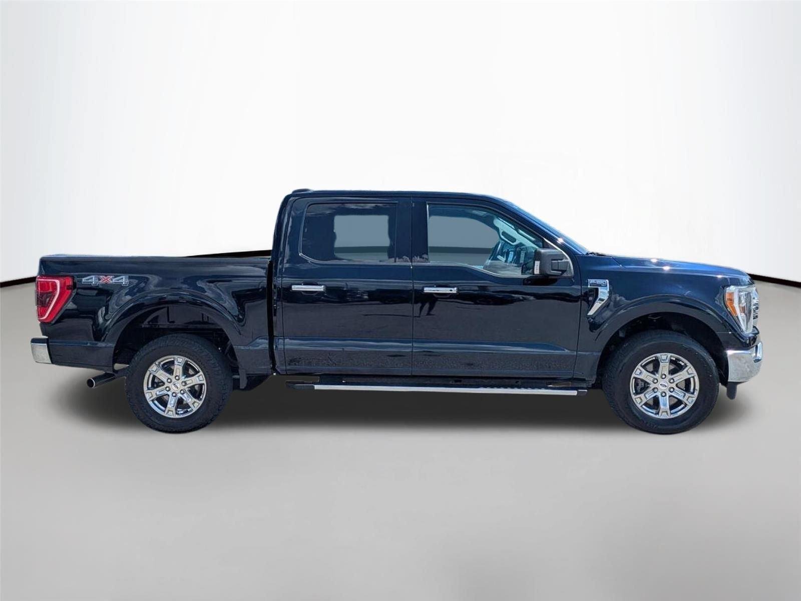 Used 2023 Antimatter Blue Metallic Ford XLT image 4