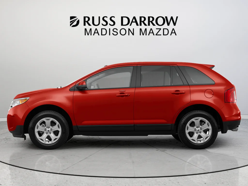 Used 2014  Ford SEL image 2