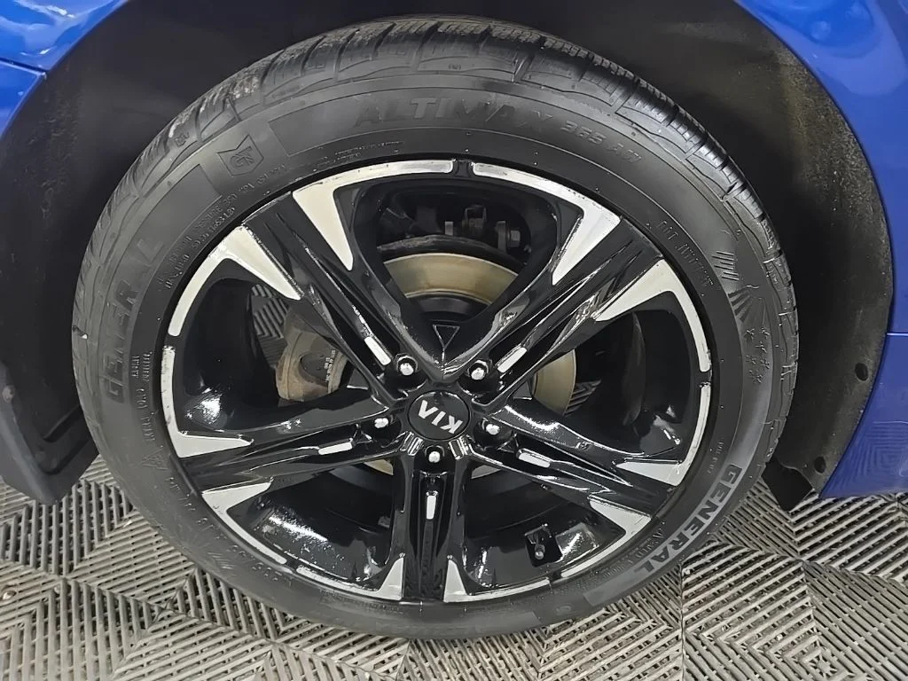 Used 2021 Blue Kia GT-Line image 13