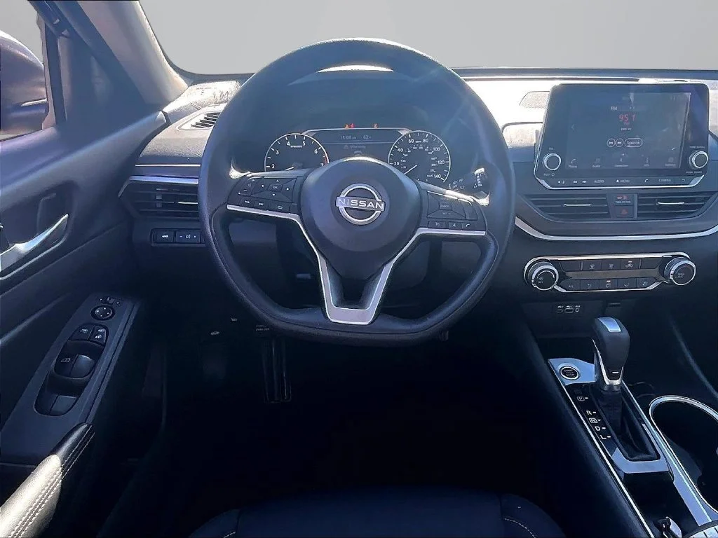Used 2024 Black Nissan 2.5 SV image 6