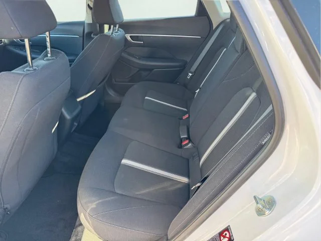 Used 2022 Gray Hyundai SE image 10