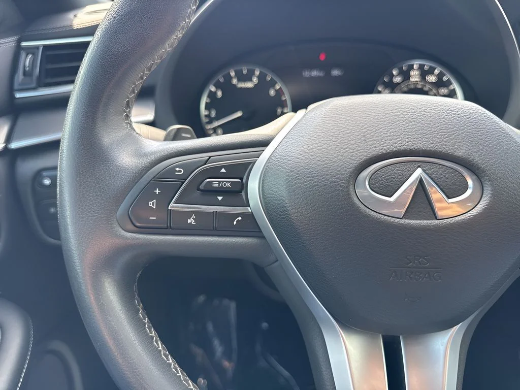 Used 2023 Black INFINITI LUXE image 15