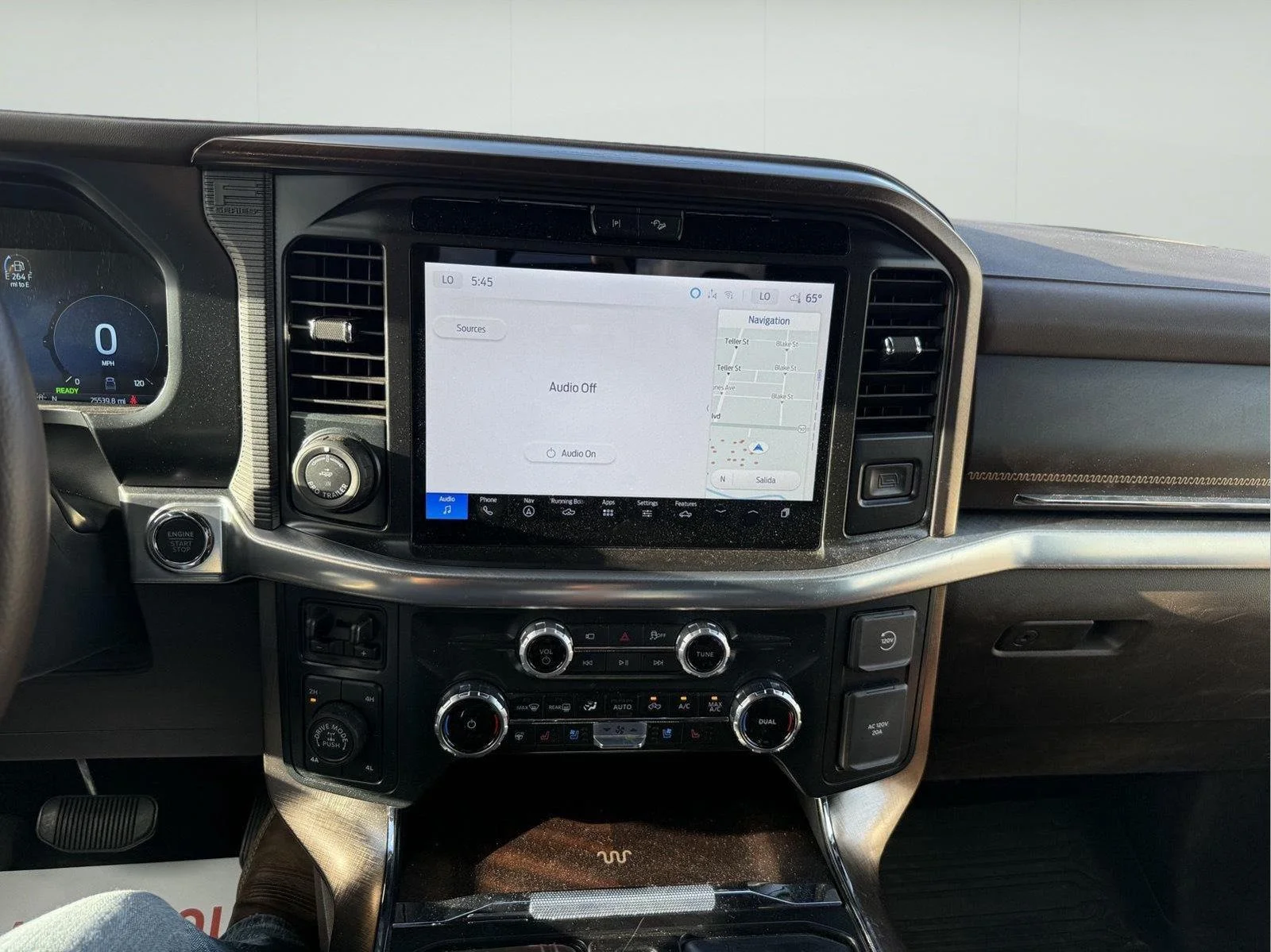 Used 2025 Agate Black/Marsh Gray Ford King Ranch image 18