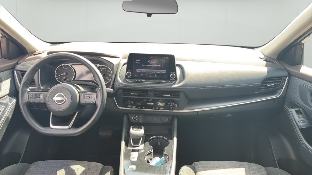 Used 2023 Gray Nissan SV image 10