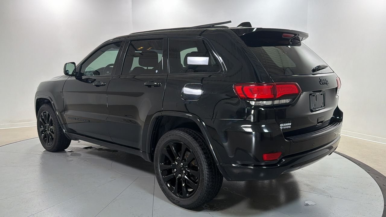 Used 2018 Black Jeep Altitude image 7