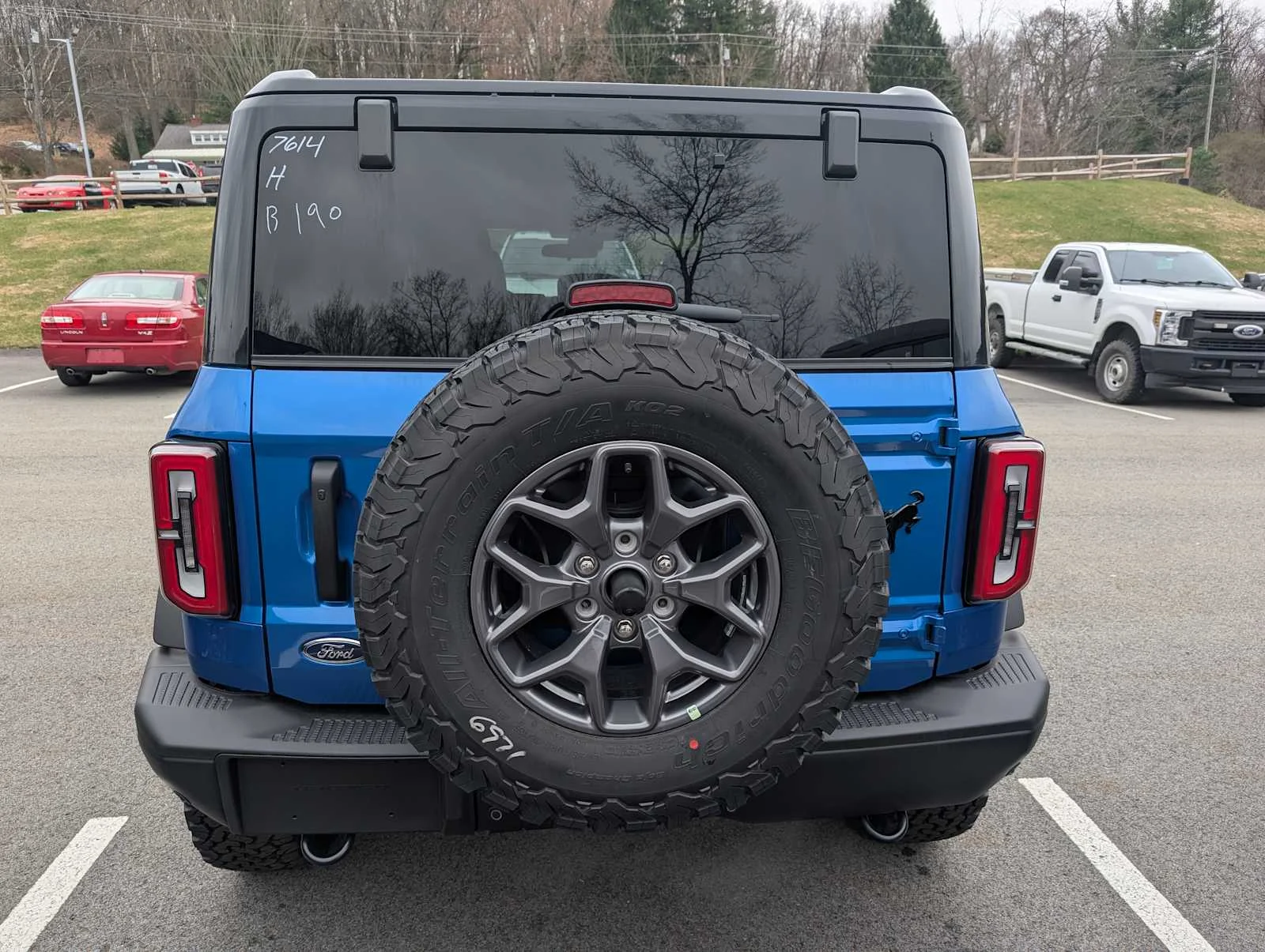 New 2025 Velocity Blue Metallic Ford Badlands® image 8