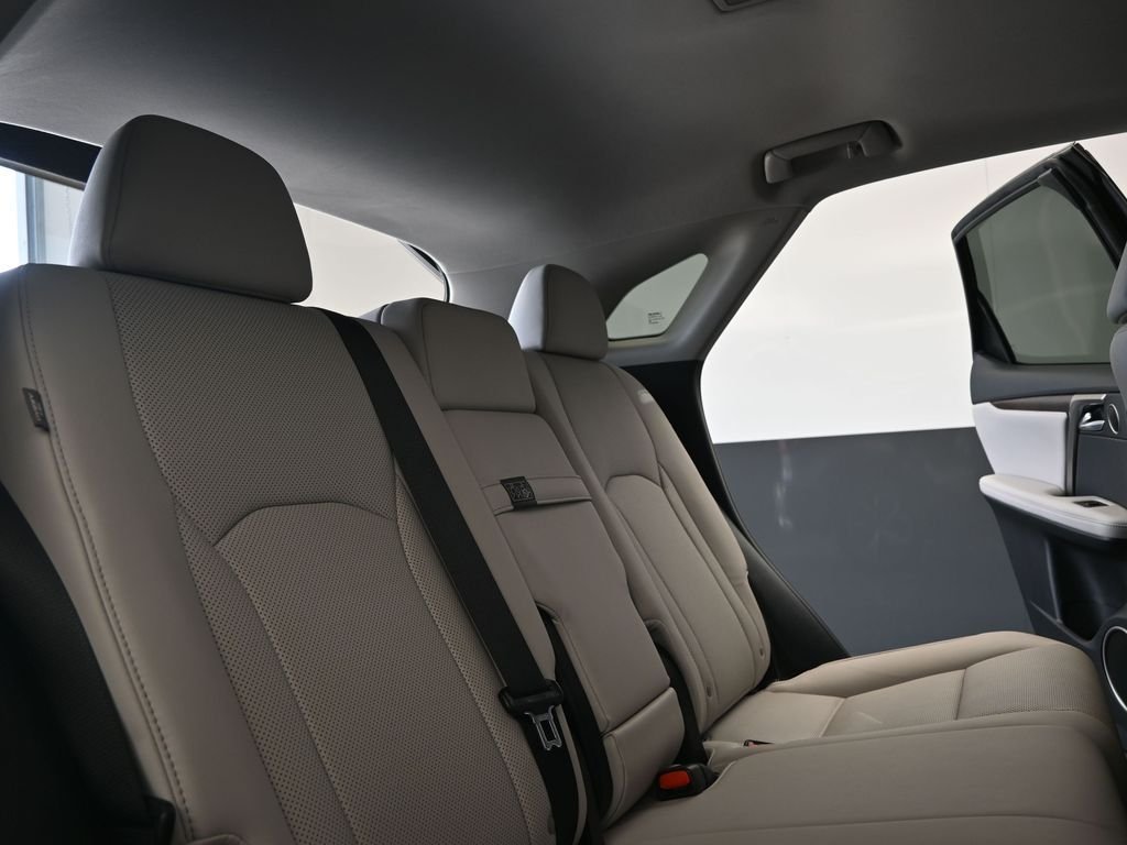 2022 Lexus RX 350 - Photo 22