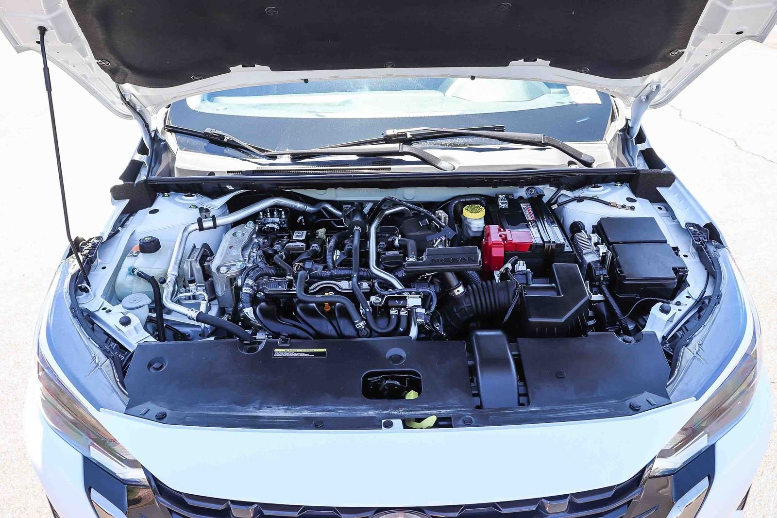 Used 2024 White Nissan SR image 33