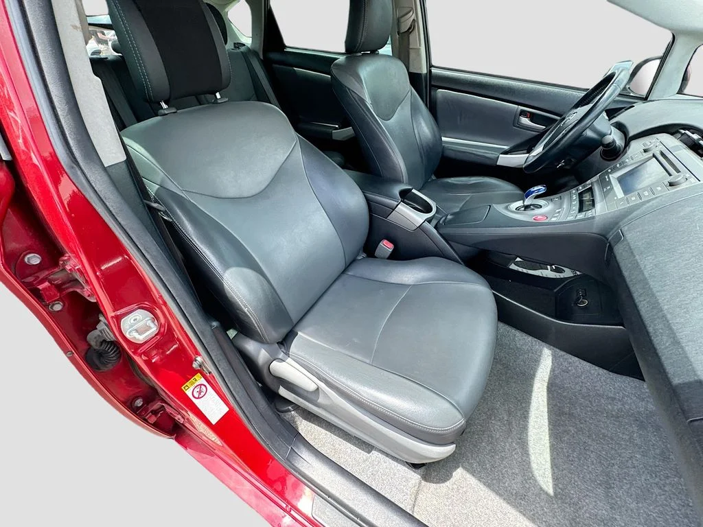 Used 2014 Red Toyota Five image 32