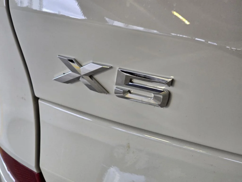 Used 2026 Alpine White BMW sDrive40i image 6
