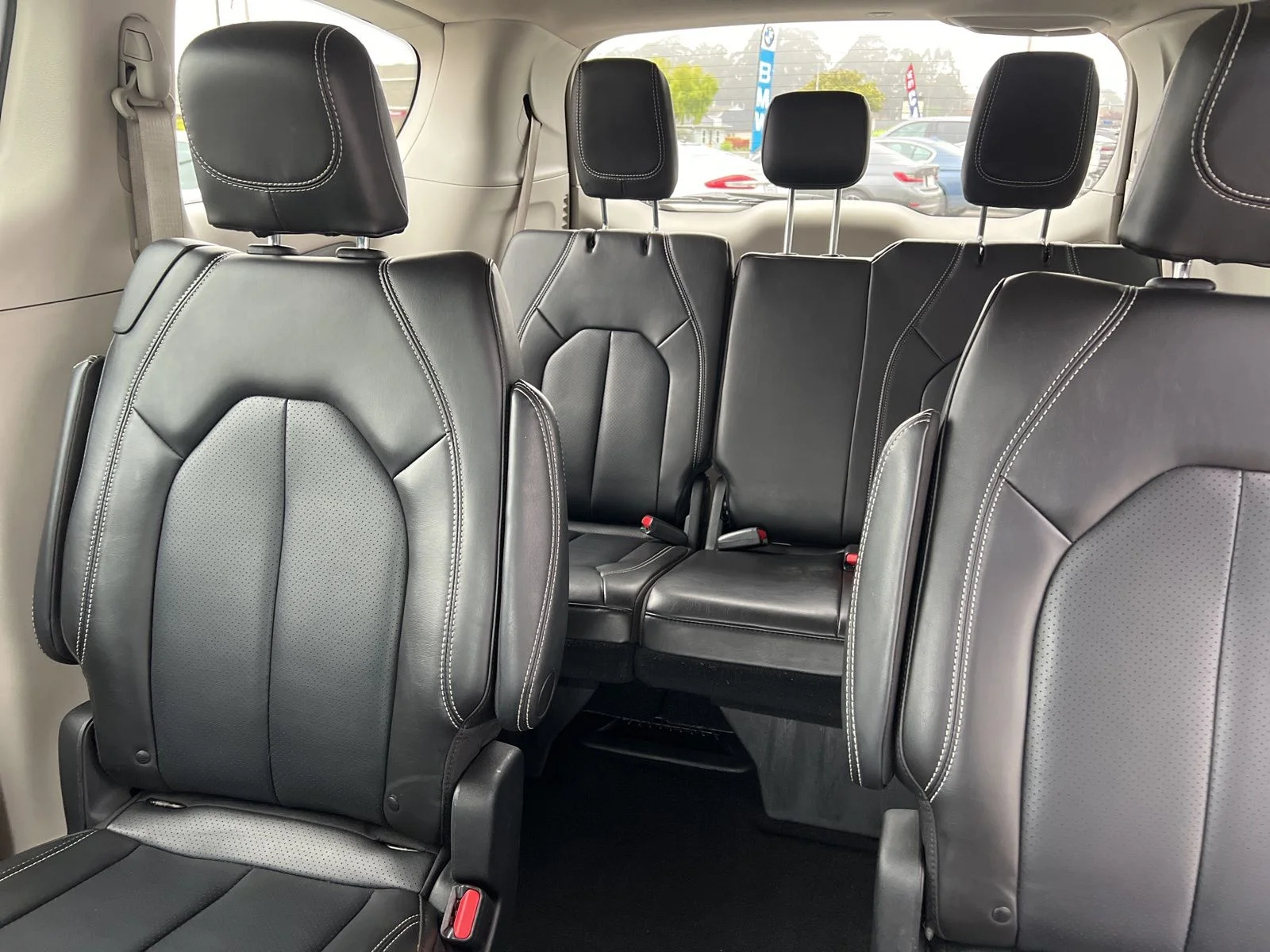 Used 2023 White Chrysler Touring L image 14