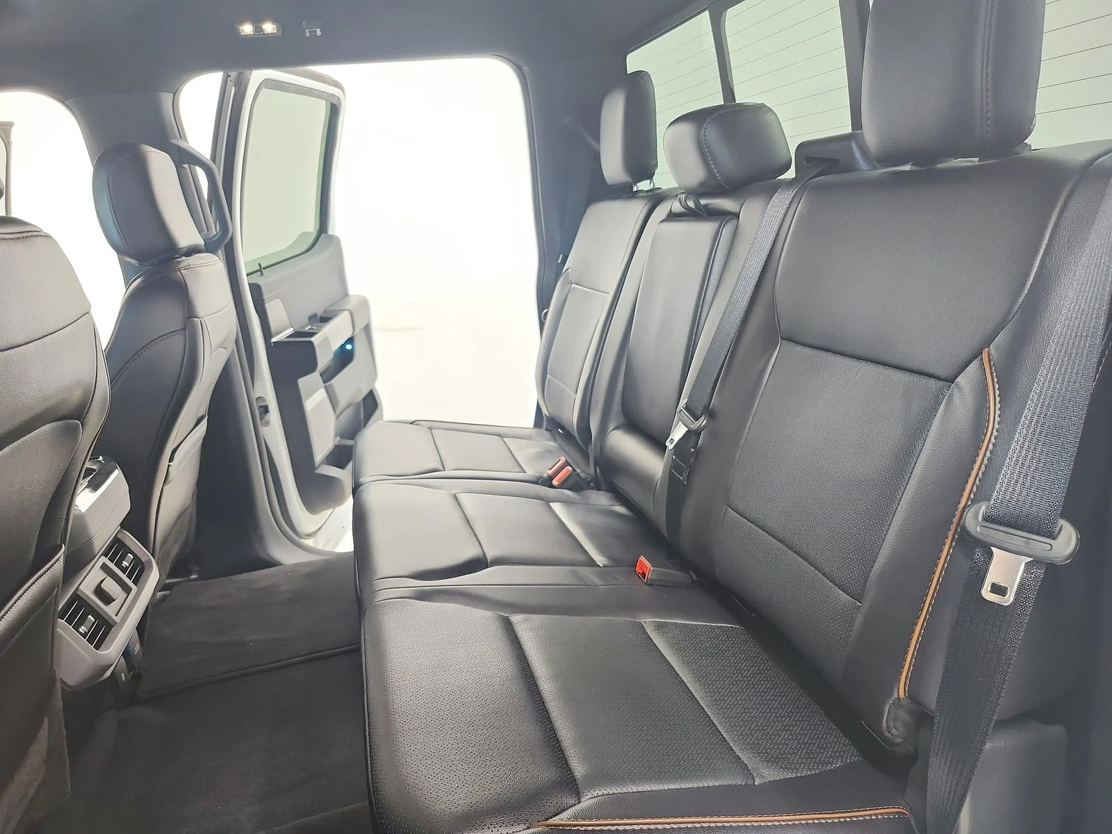 Used 2024 White Ford Lariat image 37