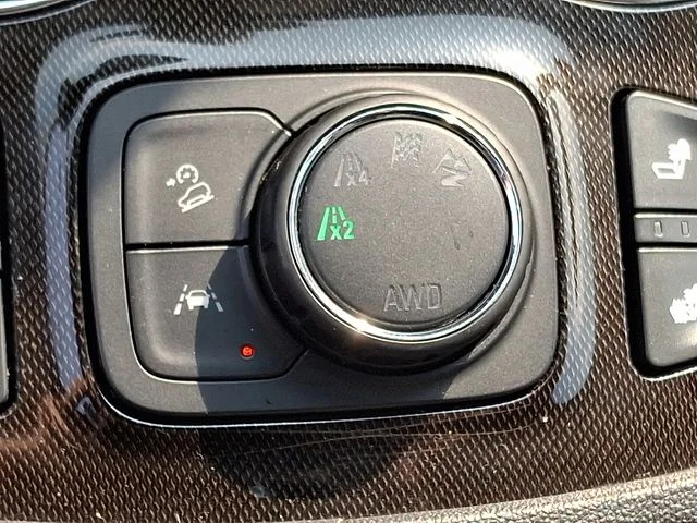 Used 2023 Blue GMC AT4 image 25