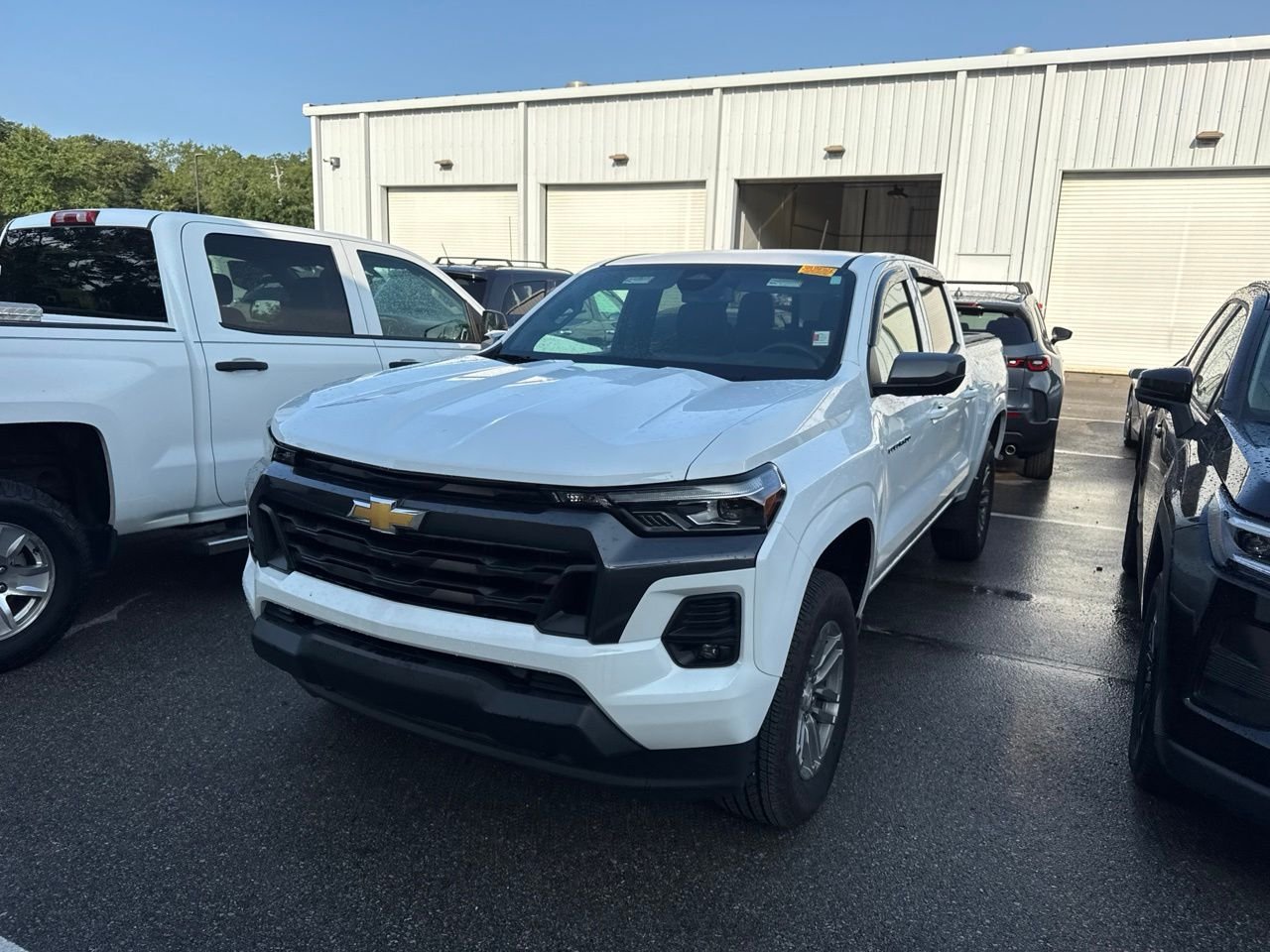Used 2025 White Chevrolet LT image 1