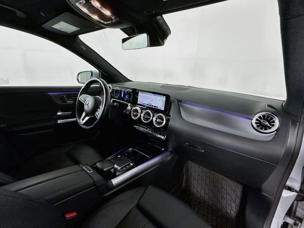 Used 2023 Silver Mercedes-Benz GLA 250 image 30
