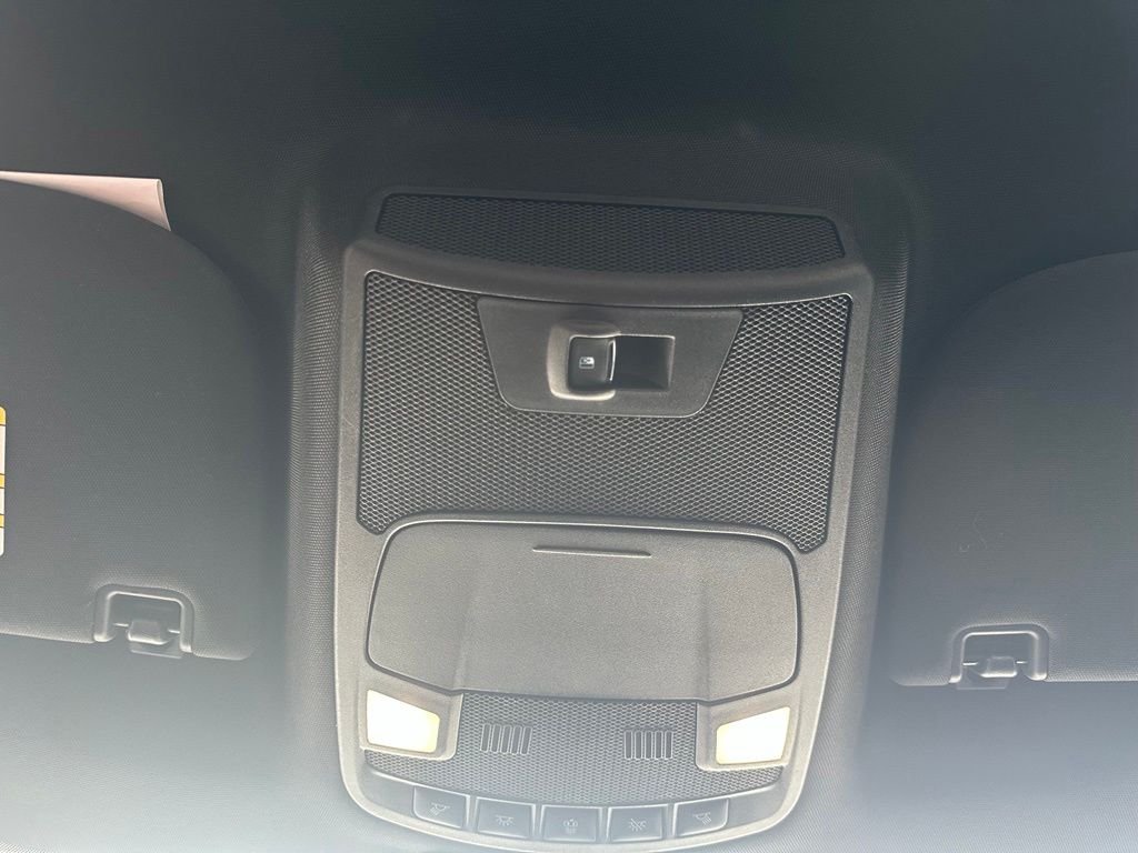 Used 2020 Black Ford XLT image 25