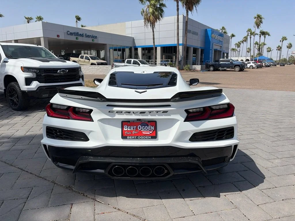 Used 2025 Arctic White Chevrolet 1LZ image 5