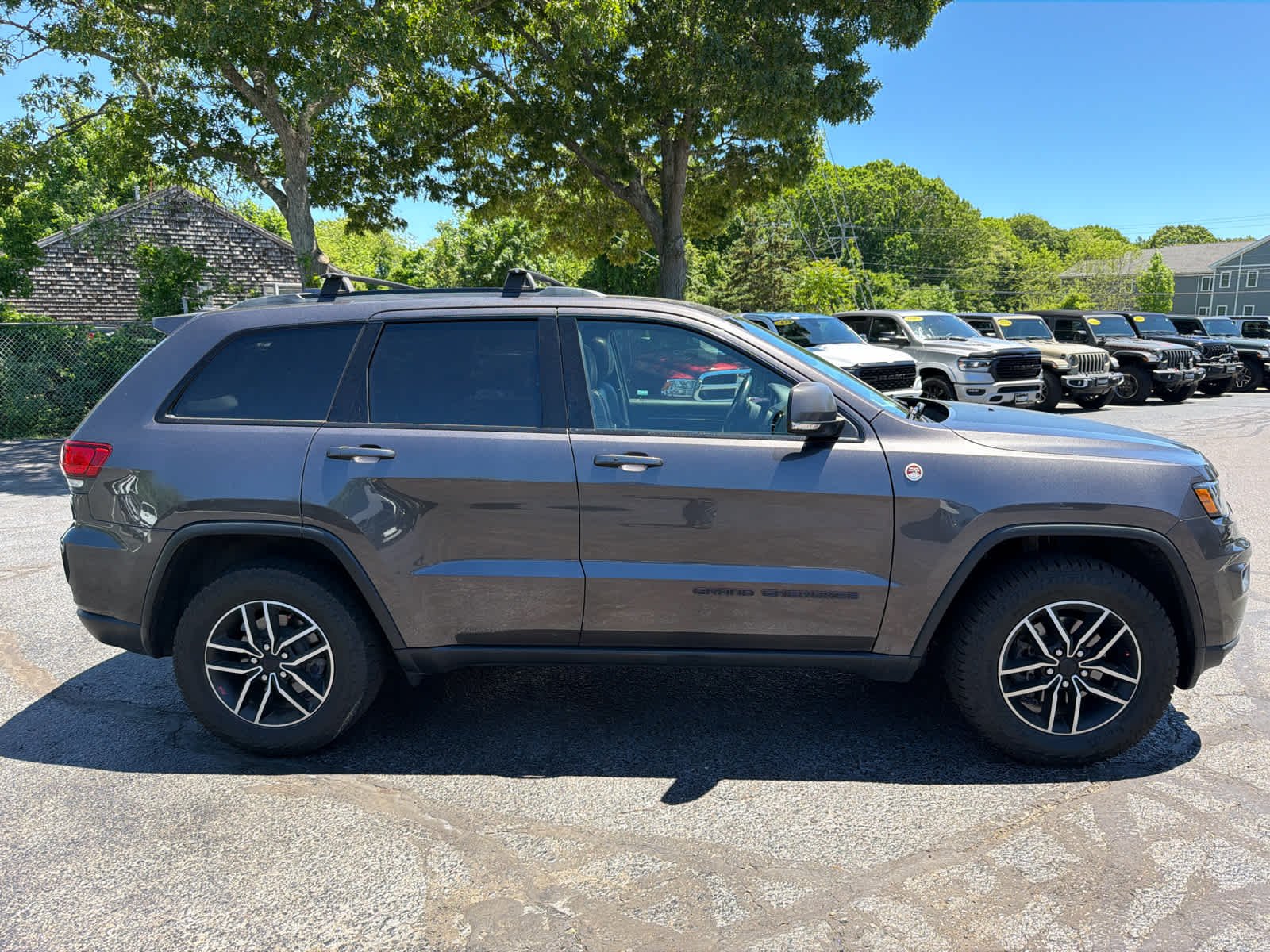 Used 2020 Granite Crystal Metallic Clearcoat Jeep Trailhawk image 3