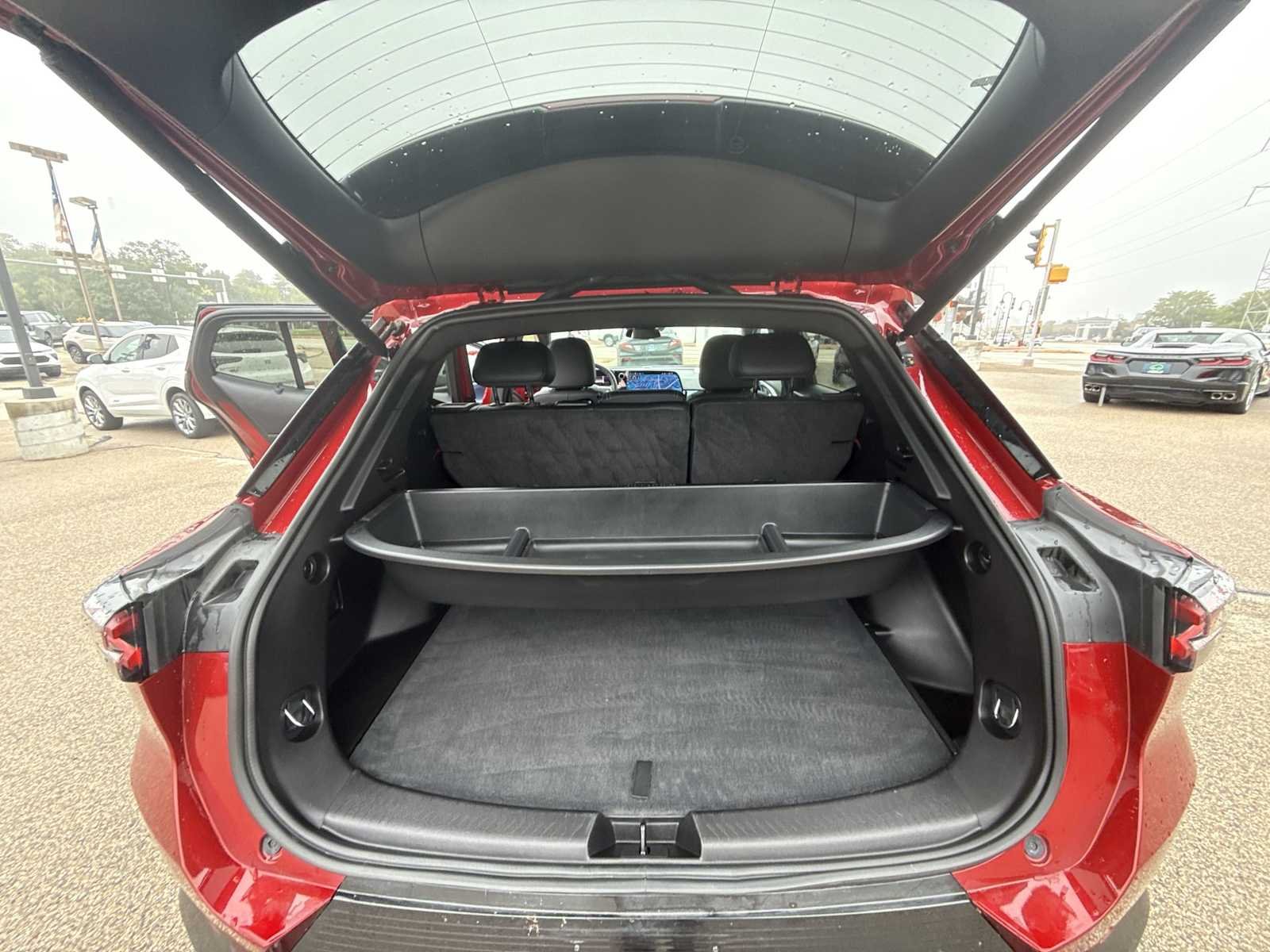 2024 Chevrolet Equinox EV LT - Photo 24