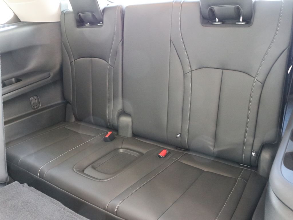 Used 2025 Silver INFINITI Sensory image 34