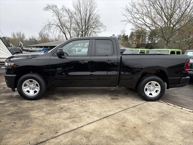 New 2026 Diamond Black Crystal Pearl-Coat Exterior Paint RAM TRADESMAN image 4