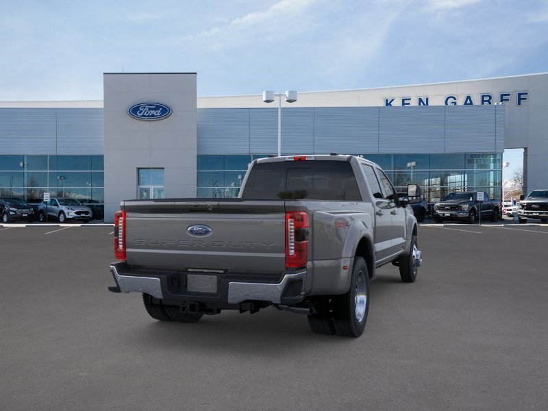 New 2026 Carbonized Gray Metallic Ford LARIAT image 9