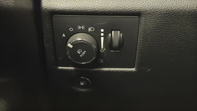 Used 2021 Crystal Metallic Jeep Limited image 32