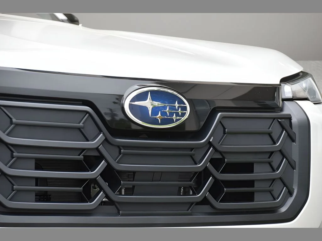 New 2026 CRYSTAL WHITE PEARL Subaru Premium image 10