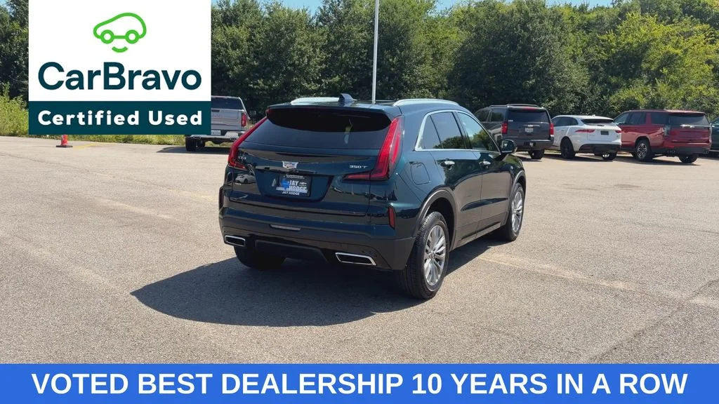 Used 2025 Green Cadillac Premium Luxury image 8