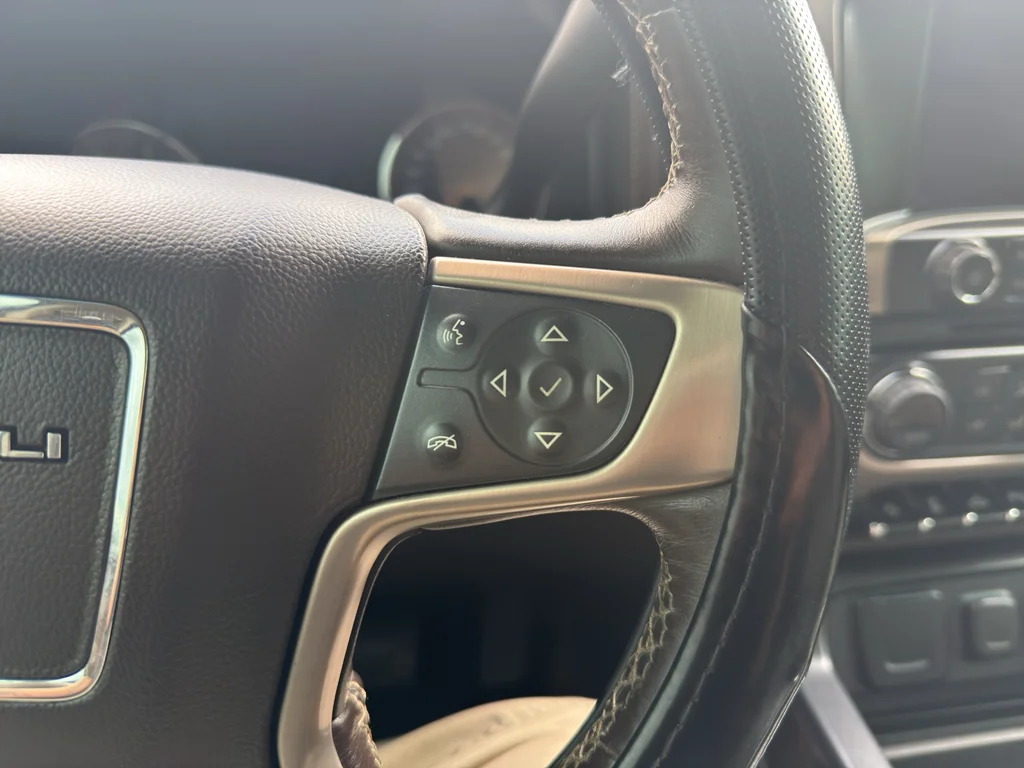 Used 2015 Iridium Metallic GMC Denali image 21