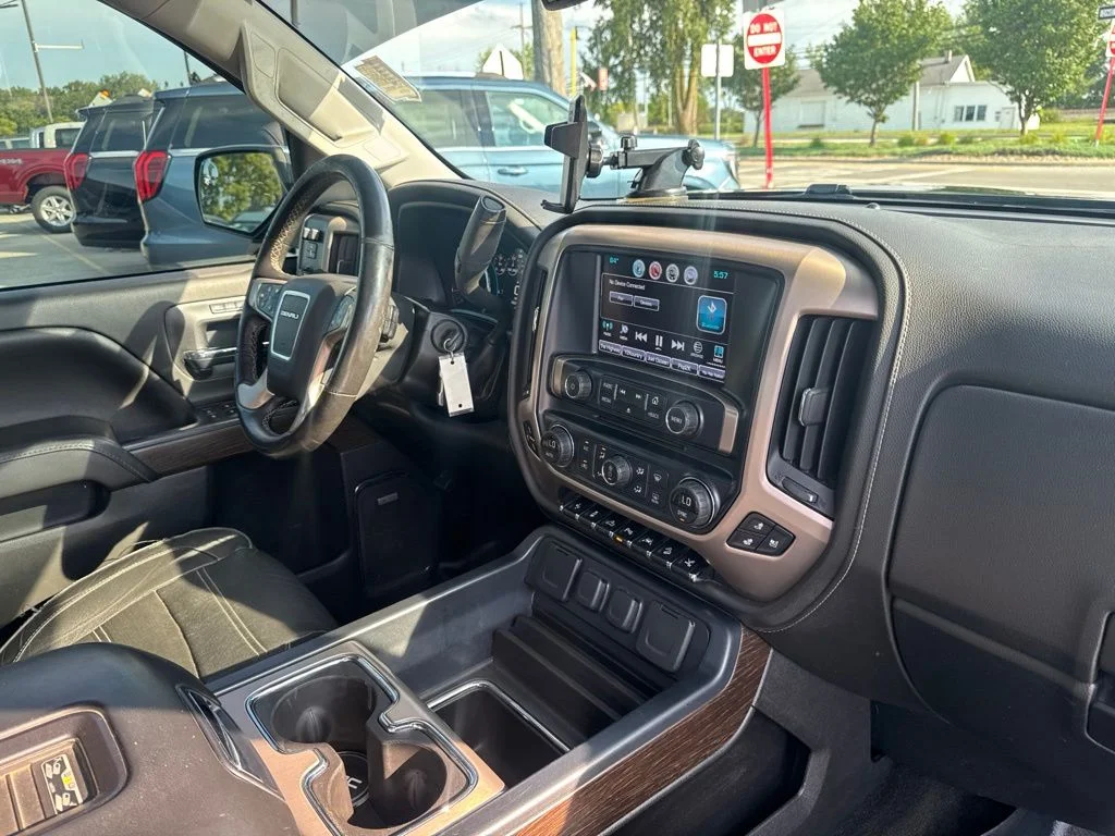 Used 2017 Black GMC Denali image 33