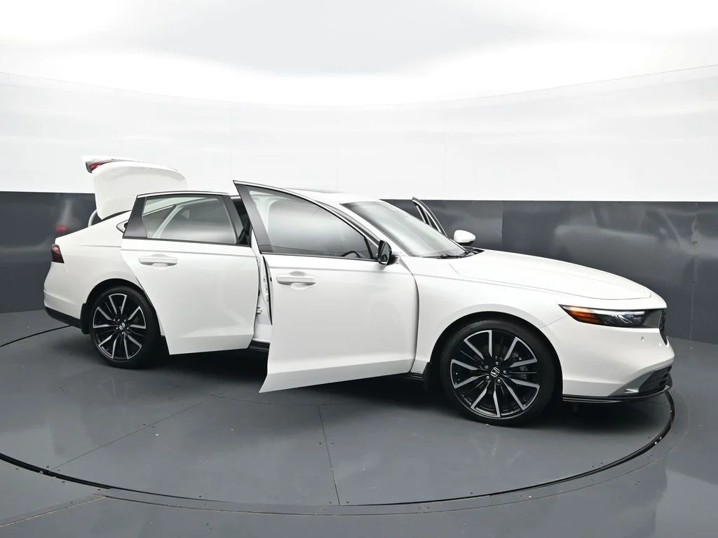 Certified Used 2024 Platinum White Pearl Honda HYBRID TRG image 42
