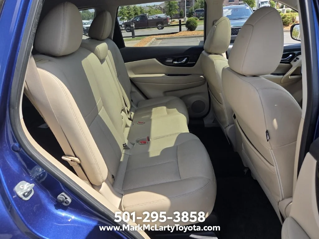 Used 2017 Blue Nissan SL image 14