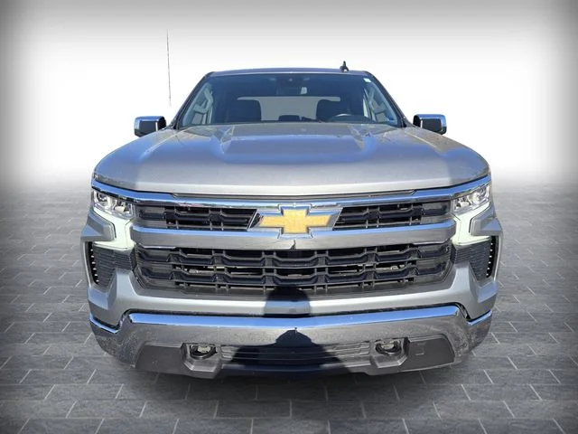Used 2025 Gray Chevrolet LT image 2