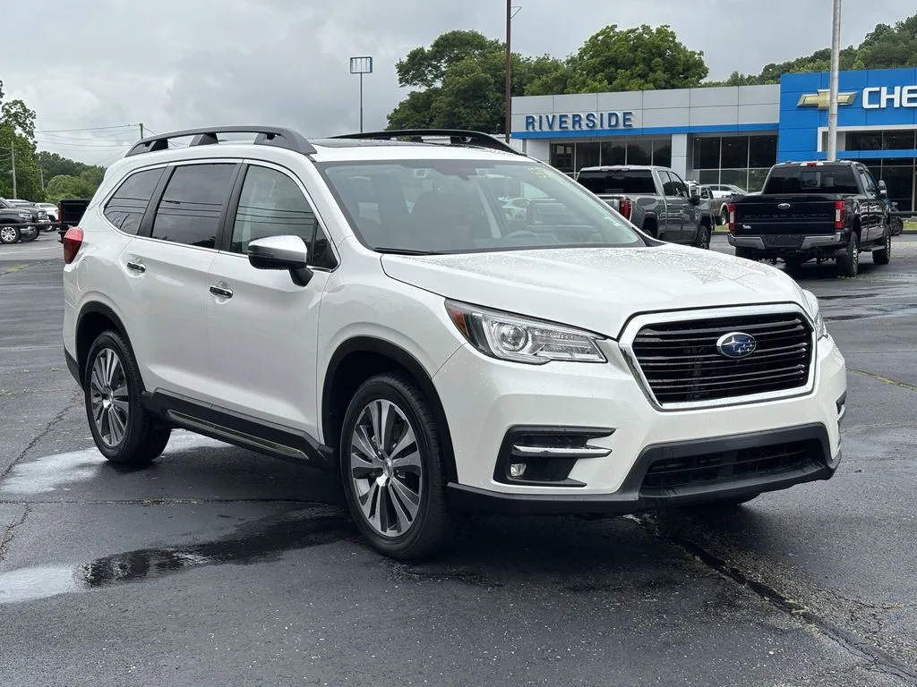Used 2022 White Subaru Touring image 4