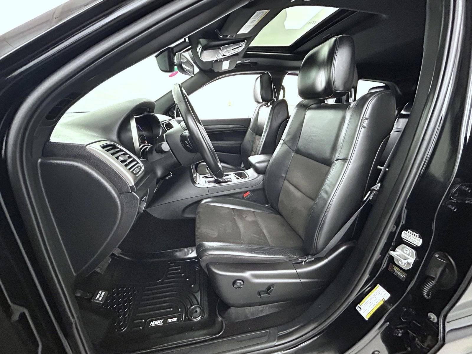 Used 2020 Black Jeep Altitude image 10