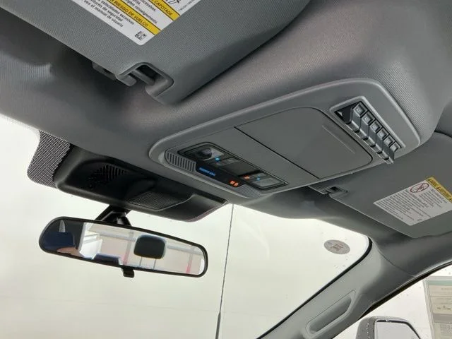 New 2026 Oxford White Ford XL image 22