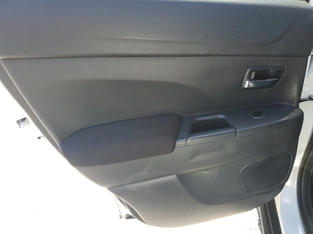 Used 2018  Mitsubishi 2.0 LE image 11