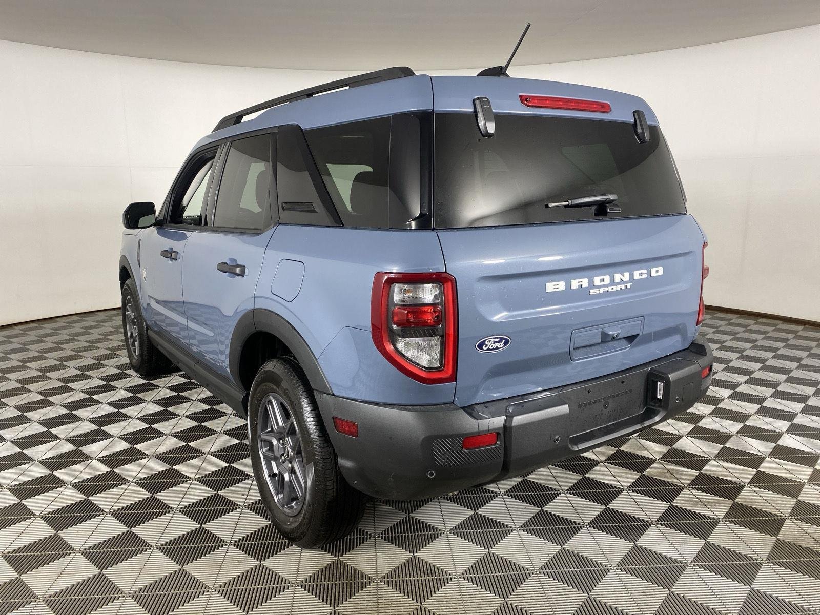 Used 2026 Azure Gray Metallic Tri-Coat Ford Big Bend image 5