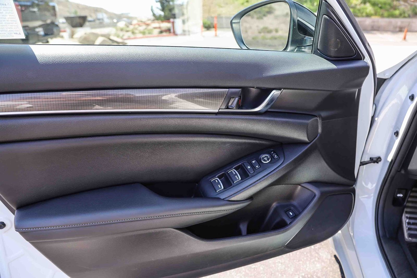 Used 2022 Platinum White Pearl Honda Sport image 20