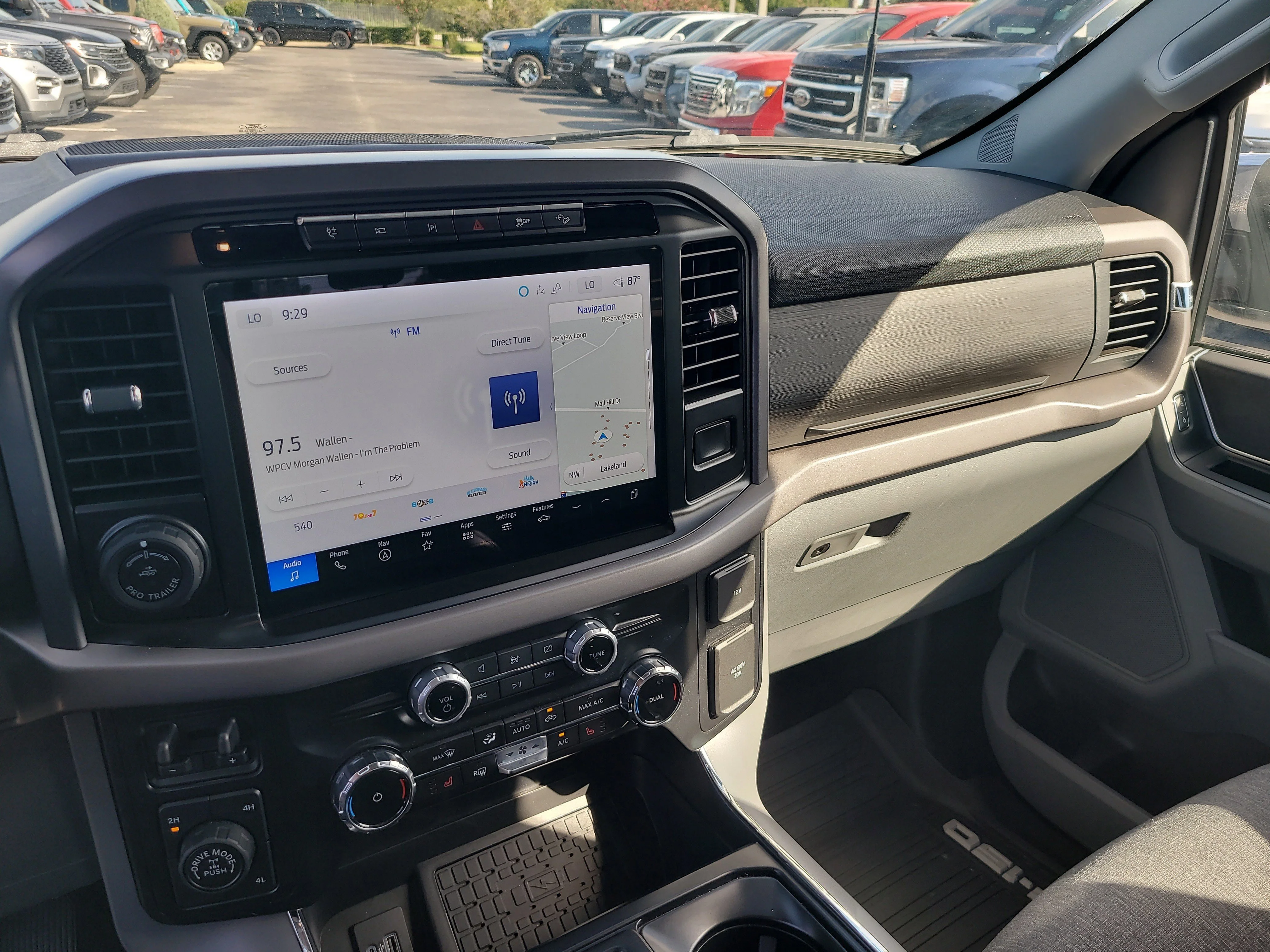 Used 2024 Bronze Metallic Ford XLT image 21