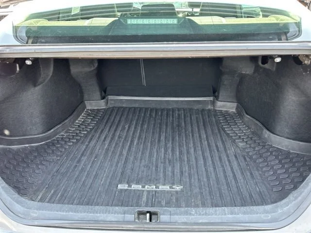 Used 2018 Gray Toyota XLE image 11