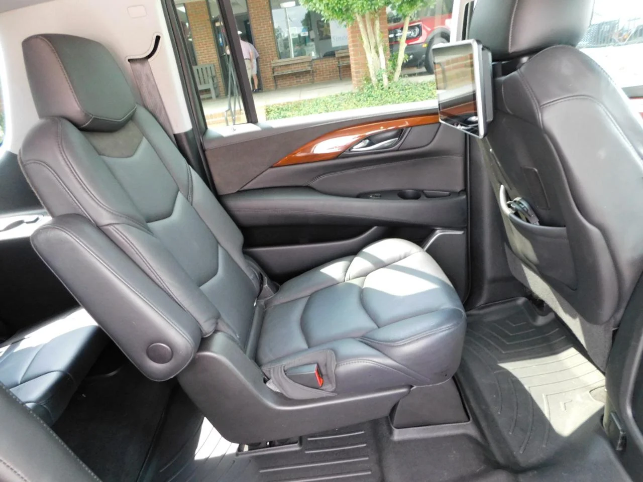 Used 2018 Black Cadillac 2WD 4dr Luxury image 16